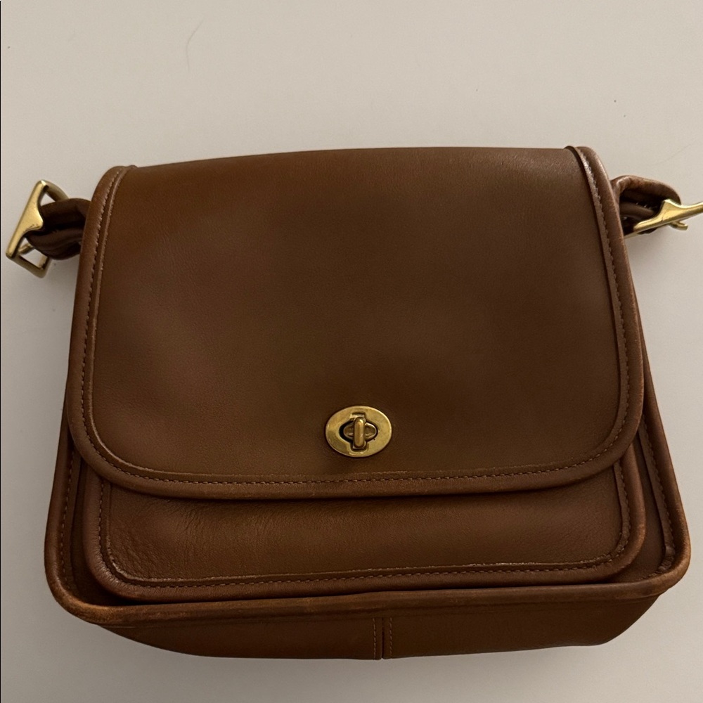 Vintage Coach Rambler gold tone hw